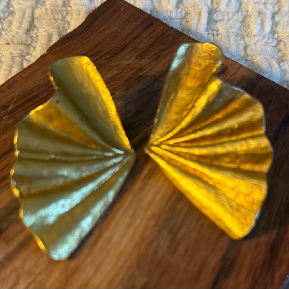 Zara Gold Fan-Shaped Earrings